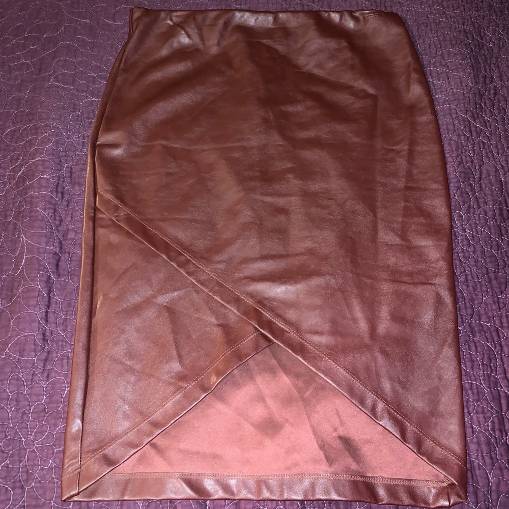 Burgundy faux leather skirt